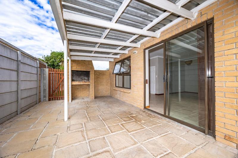 3 Bedroom Property for Sale in Langeberg Western Cape